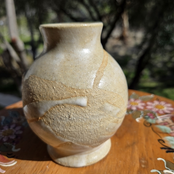 Small Vintage Ceramic m&m JAR Beige Tan Ash Glazed Pottery Vessel Vase W/ Hole - Picture 6 of 17